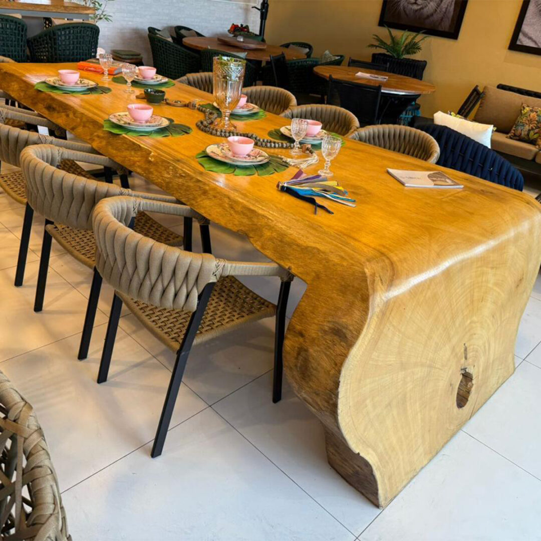 Milene Móveis - Mesa Cascata 9 Lugares