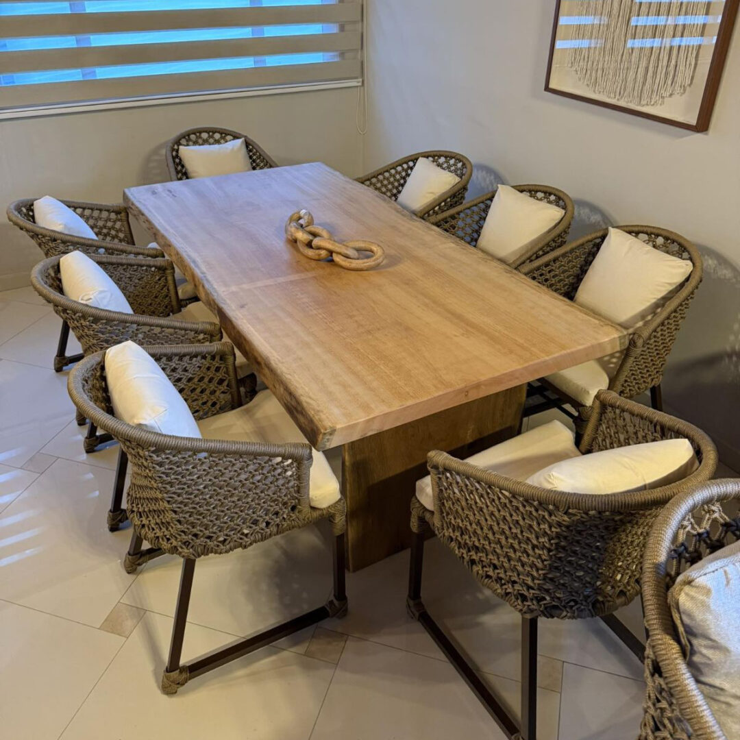 Milene Móveis - Mesa Tampo Orgânico 8 Lugares